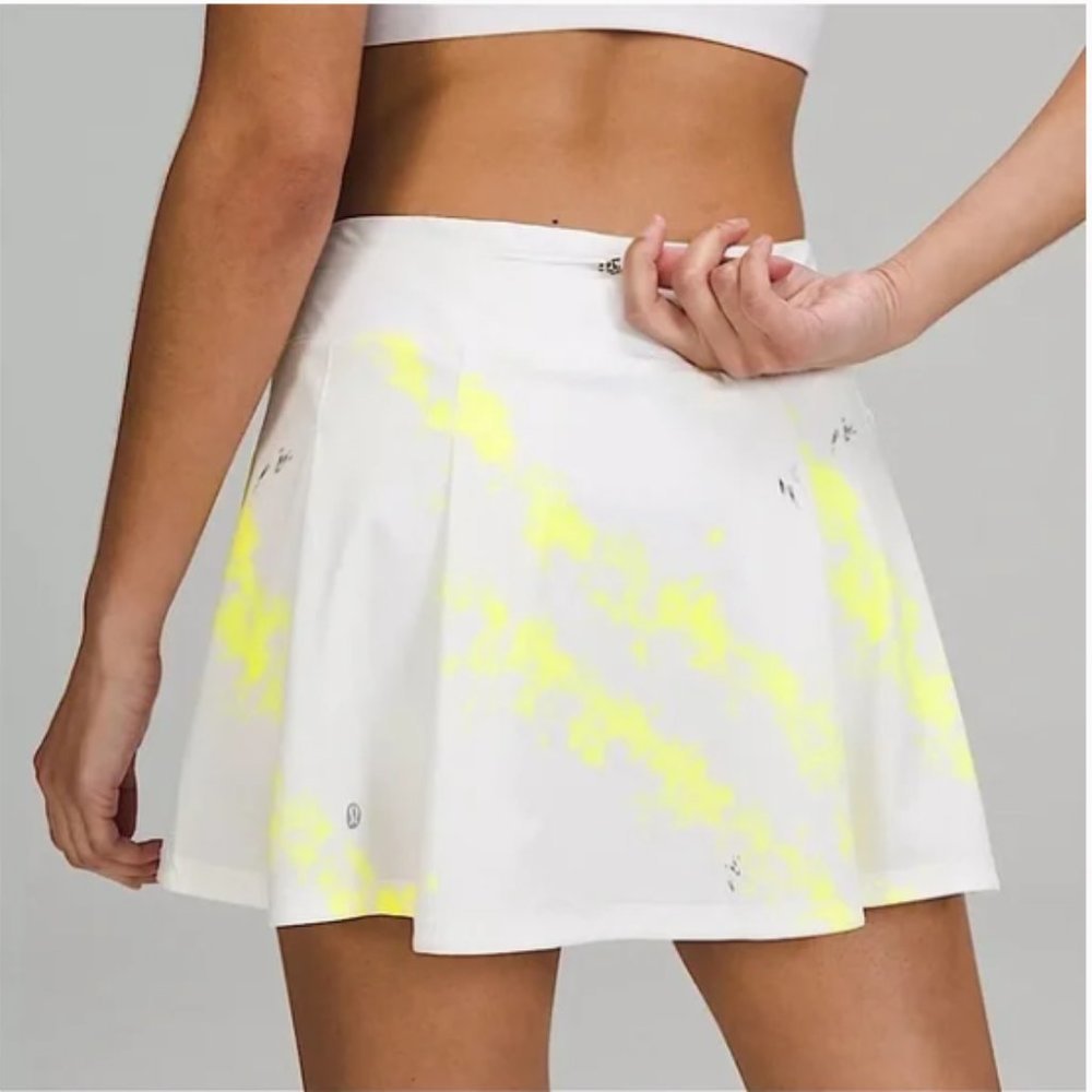 LULULEMON  Pace Rival Mid-Rise  Tennis Golf Skirt 4 YELLOW WHITE LEMON 13''